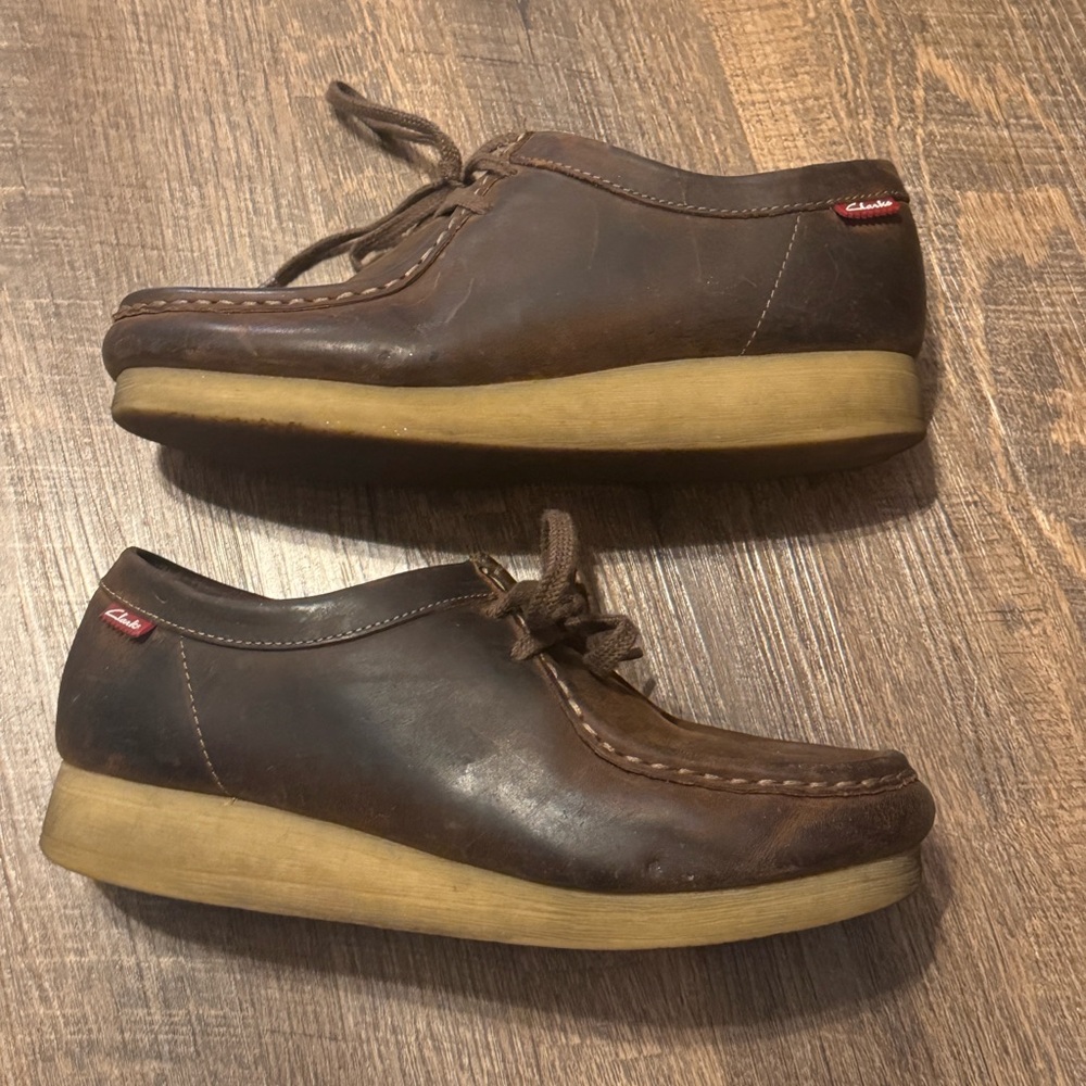 Clarks Collection Women size 7m 
Brown Padmora Wallabee Suede Leather